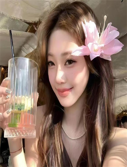 日本免费_成版人直播_荡乱绝顶3p在线观看